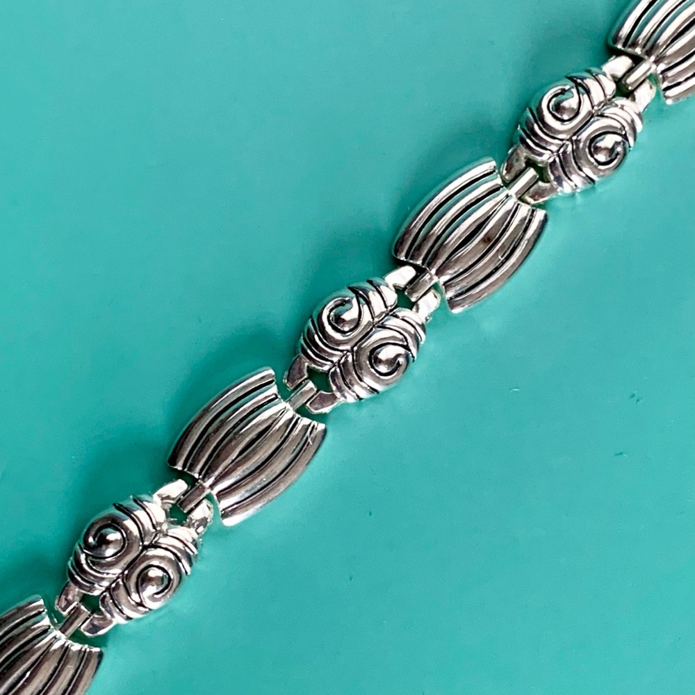 Vintage Polynesian Silver Tone Chain Linked Bracelet 8”